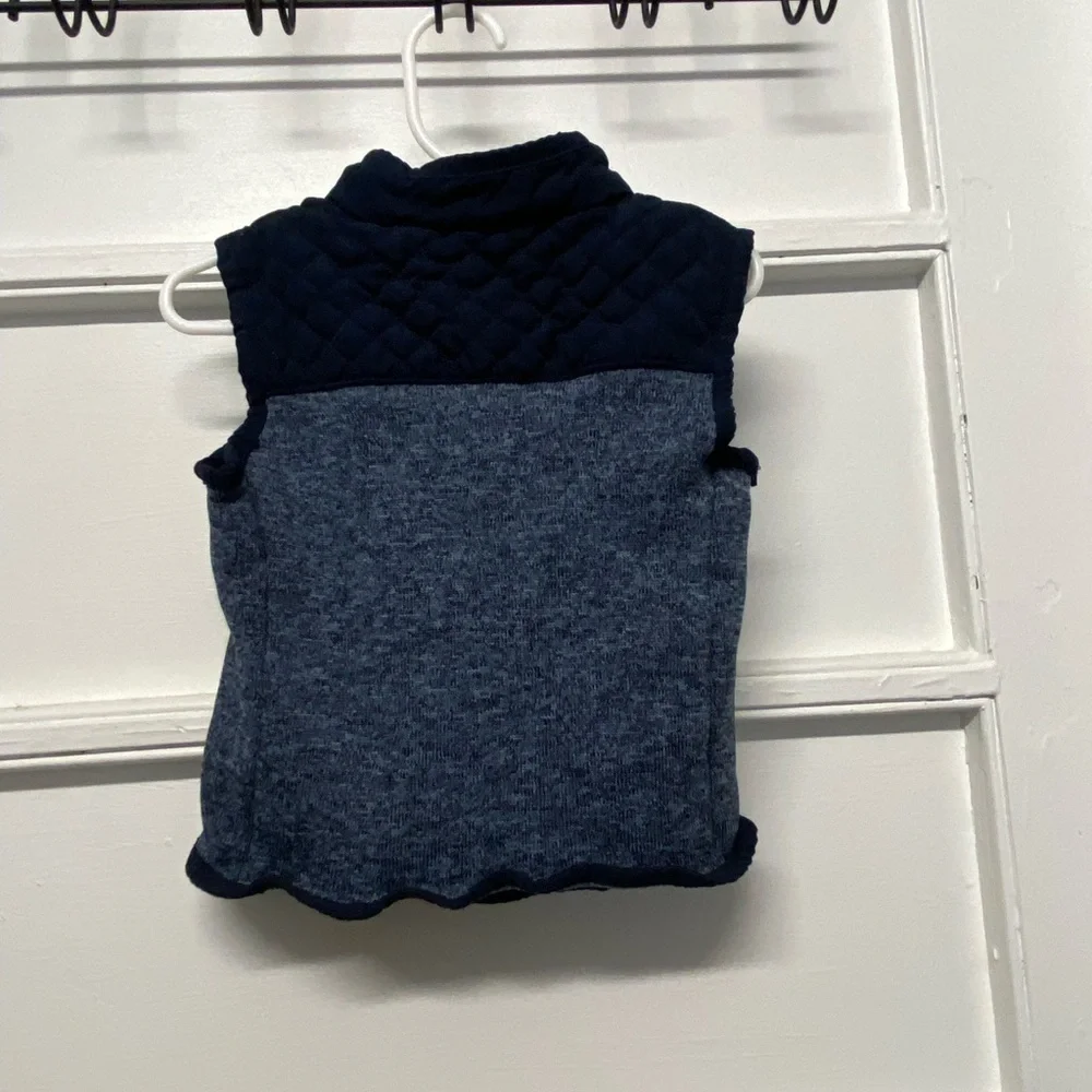 Boys 2T jacket and vests bundle of 3 pcs - Picture 9 of 10